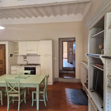Le Due Torri Apartment *
